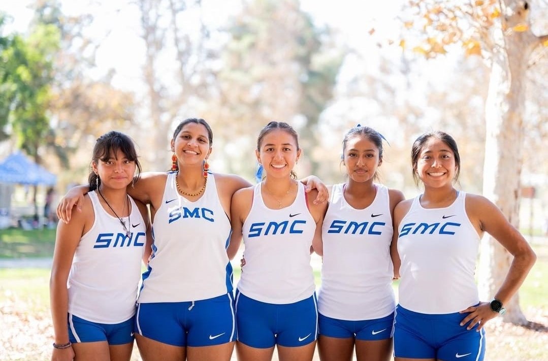 Running the Show: X-Country Team Heads to State
